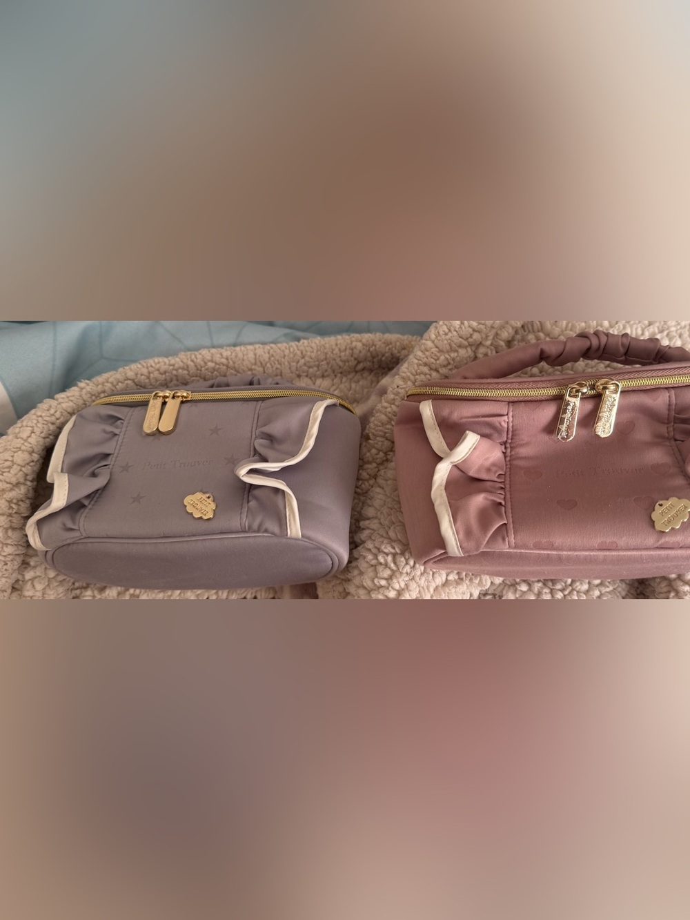 Small travel bags with many compartments inside bundle - Picture 4 of 5